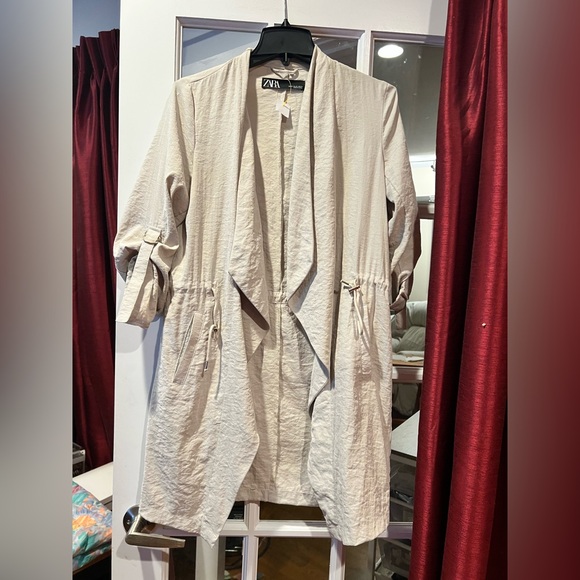 Zara Jackets & Blazers - Zara Women's Light Tan Trench Coat